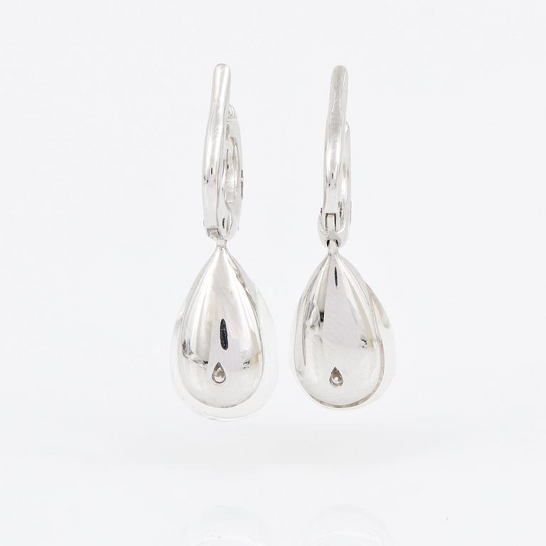 ÖRHÄNGEN, Salvini, Italy, 18K vitguld med en droppformad quartz framför en diamant ca 0.02ct.