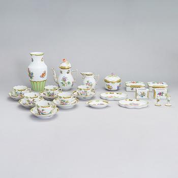 A Herend Queen Victoria VBO porcelain coffee set and two trinket boxes, totally 19 pieces, Hungary.
