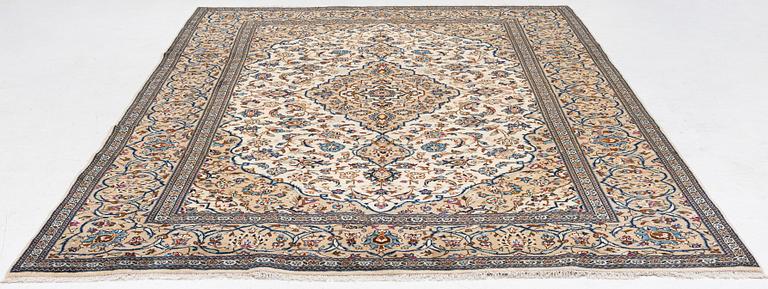 Carpet, Keshan, approx. 350 x 242 cm.