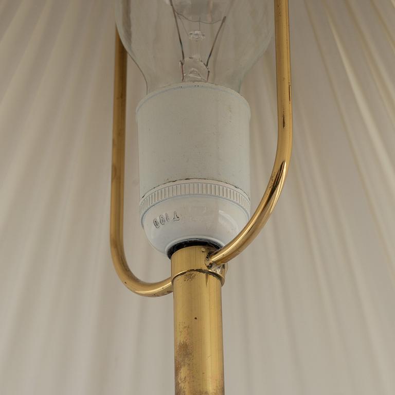 Josef Frank, bordslampa, modell 2467, Firma Svenskt Tenn.