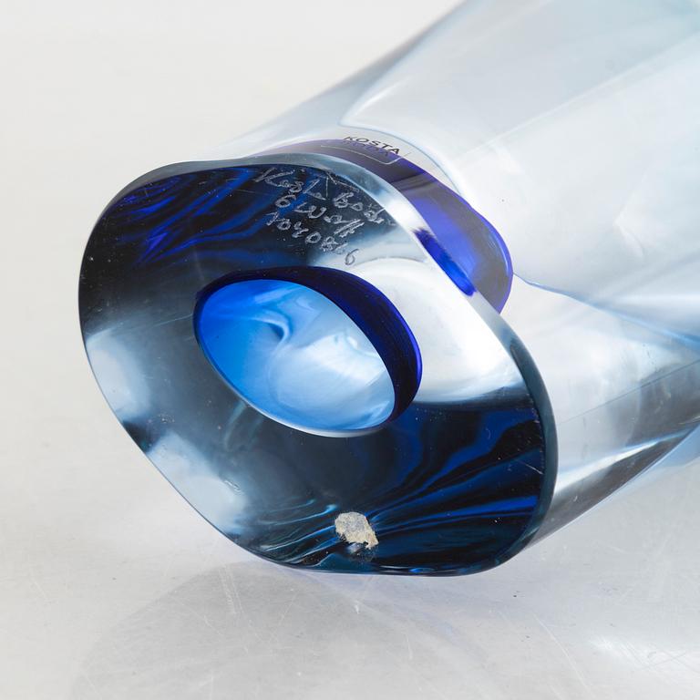 Göran Wärff, a glass vase and a bowl, 'Vision', Kosta Boda.