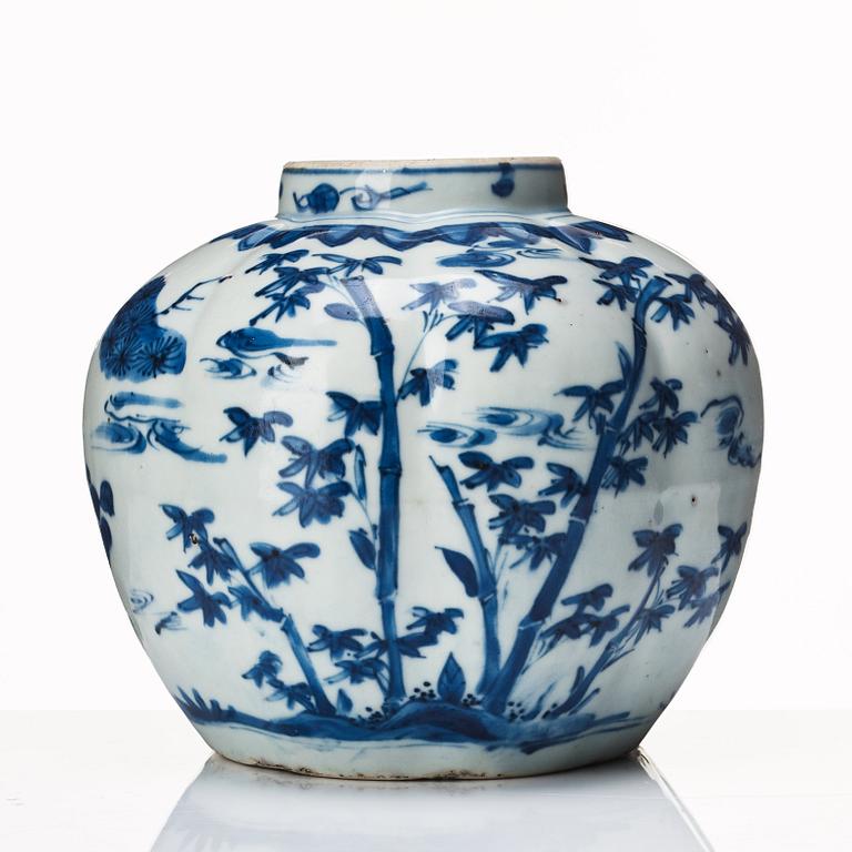 A blue and white melon shaped jar, Ming dynasty, Wanli (1572-1620).