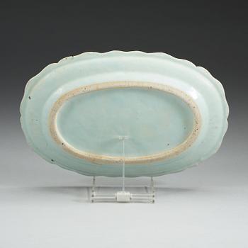 A blue and white armorial serving dish, Qing dynasty, Qianlong (1736-95).