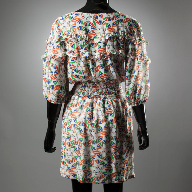 KLÄNNING, Ivana Helsinki.