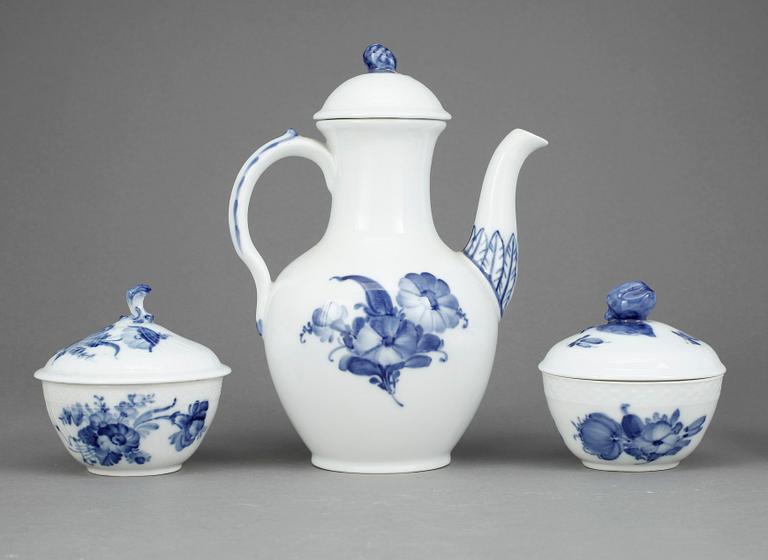 KAFFESERVIS, 32 delar, porslin, "Blå Blomst", Royal Copenhagen.