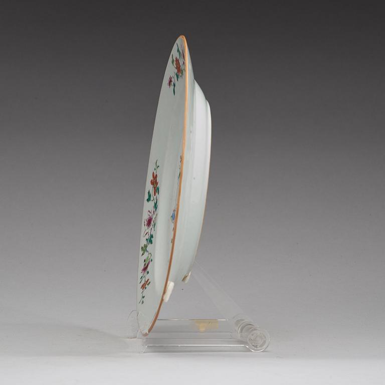 A famille rose dish, Qing dynasty, Qianlong (1736-95).