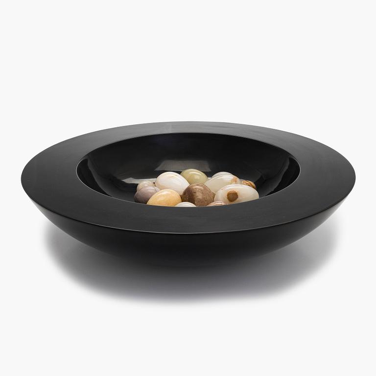 Bowl with a decorative stone eggs, late 20th century.
