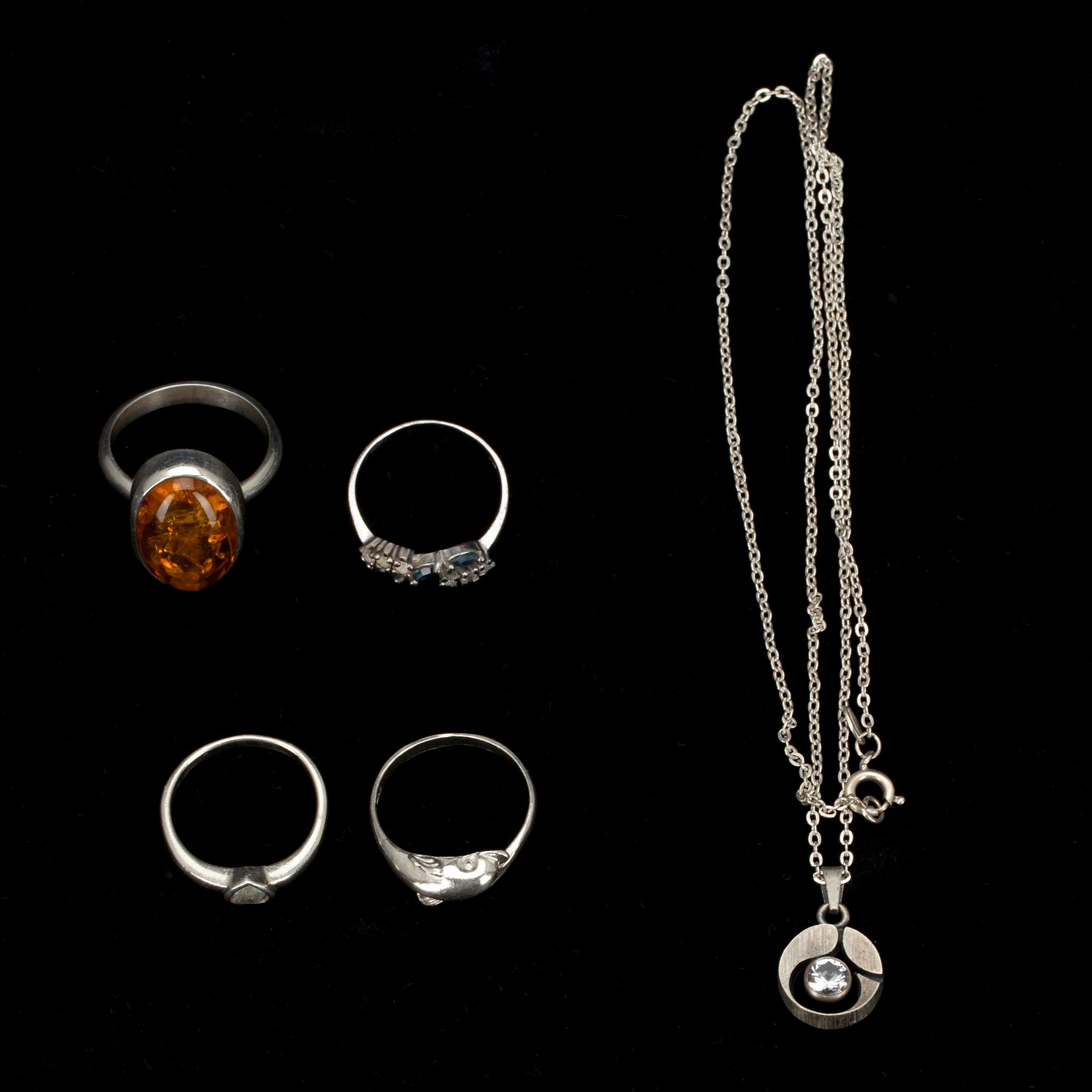 RINGAR, 3 st, HÄNGSMYCKE, silver, diverse stenar, 1900-talets senare hälft.