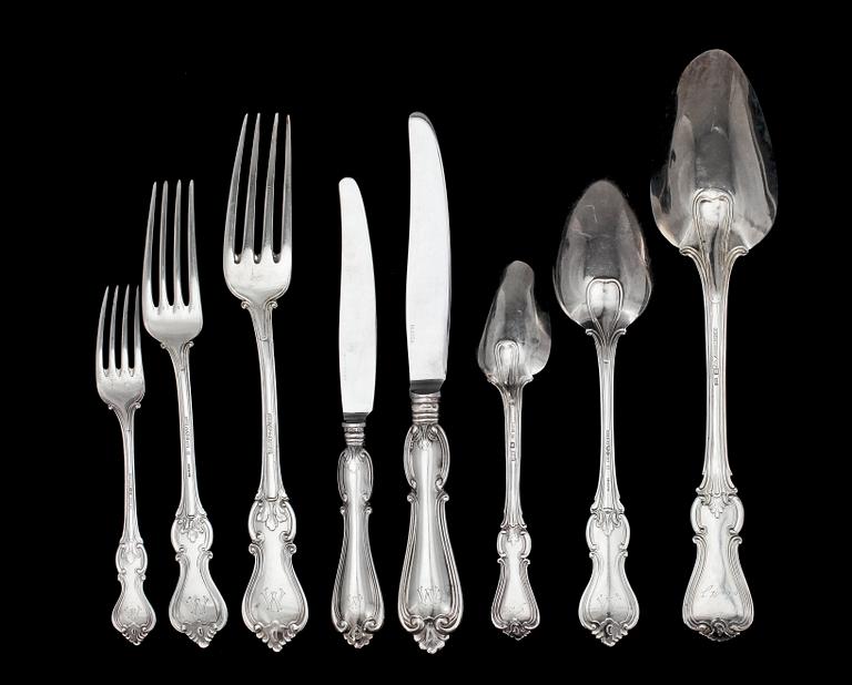BESTICK, 104 delar, silver, "Olga", bl a CG Hallberg, 1860-tal till 1950-tal. Tot ca 5000 g.