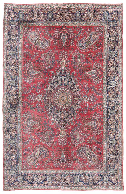 A semi-antique Kerman carpet, South Persia, ca 464 x 298 cm.