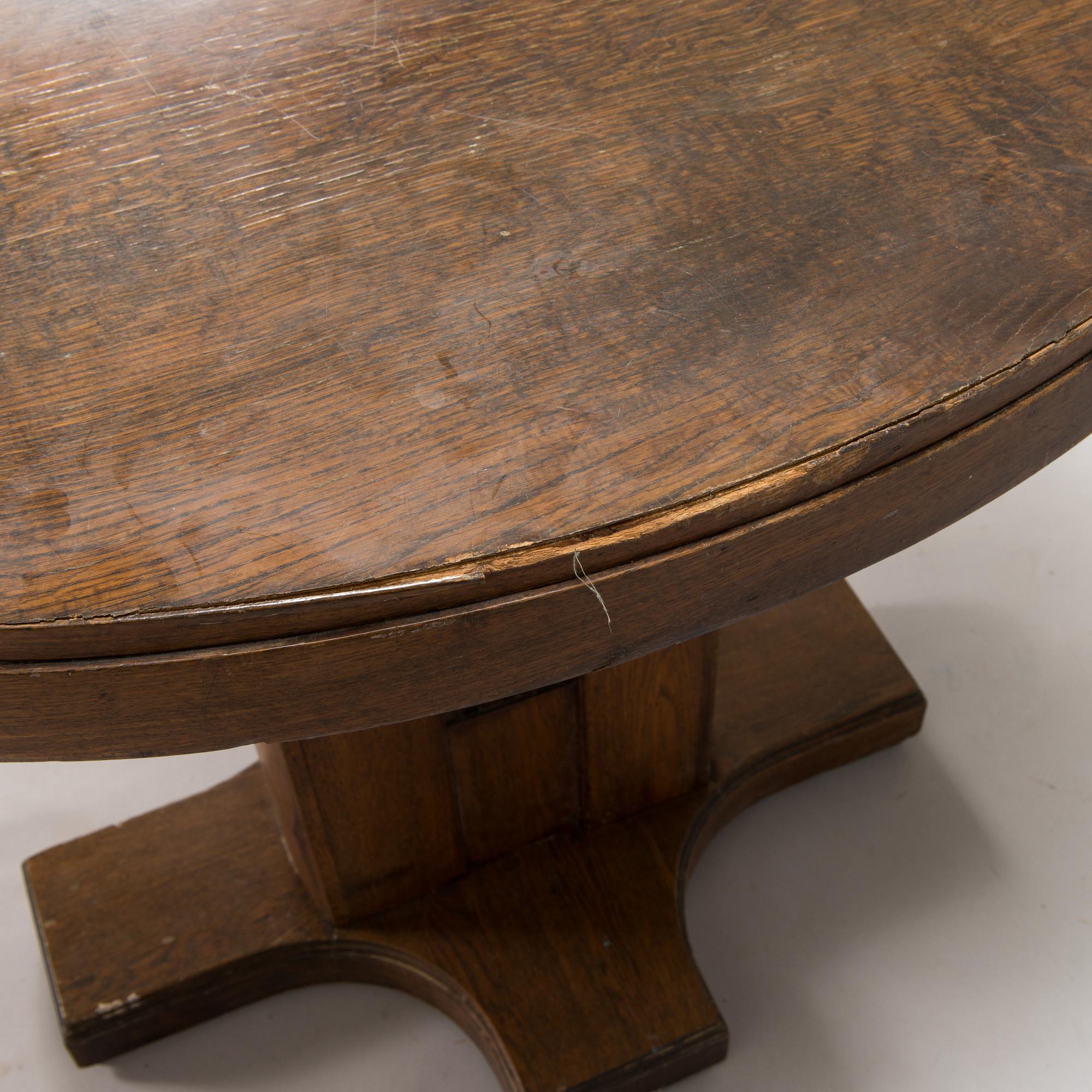 Eliel Saarinen, pöytä ja tuoleja, 4 kpl, Huonekaluliike Mikko Nupponen 1900-luvun alku.