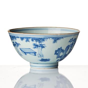 A blue and white bowl, Transition, 17th century.