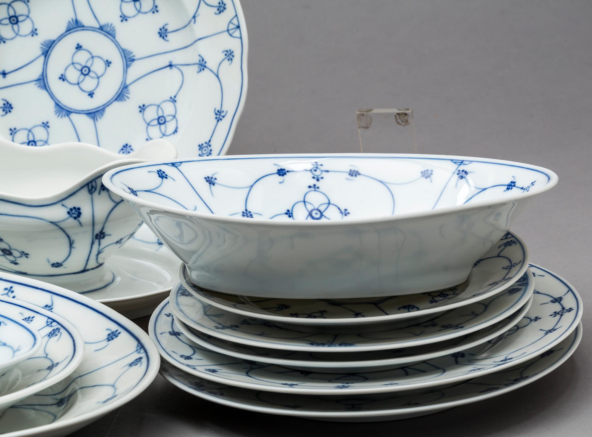SERVISDELAR, porslin, 56 delar, bland annat "Copenhagen Pattern", Weimar, Germany.