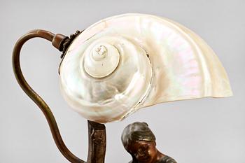 BORDSLAMPA, metall, 1900-talets första hälft.