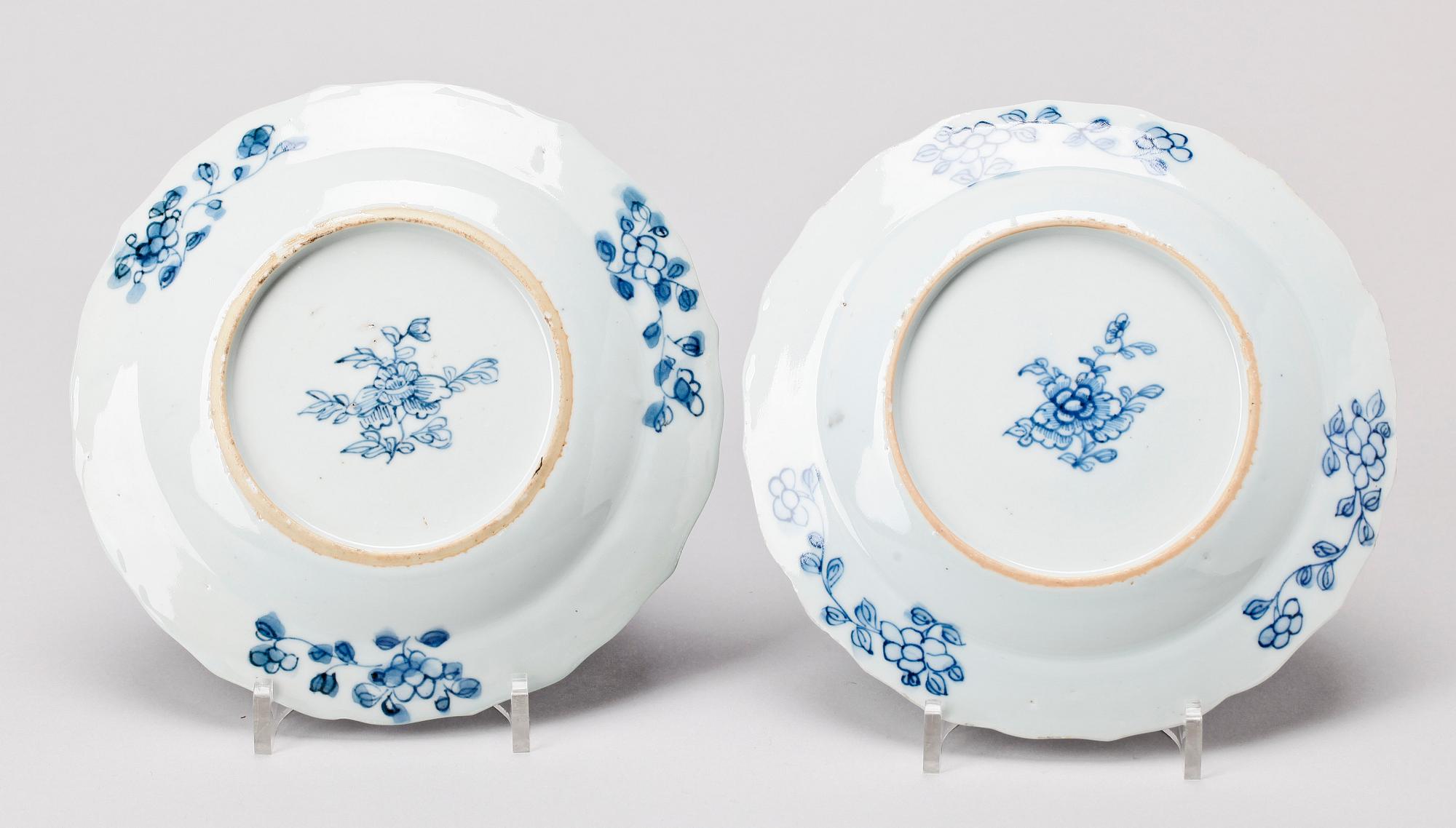 ASSIETTER, ett par, porslin, Kina, 1700-tal.