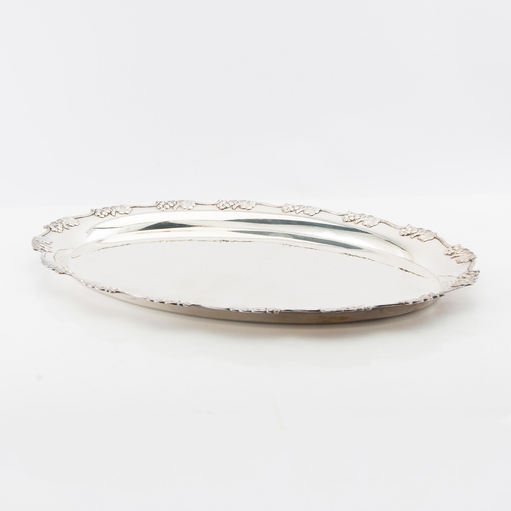 Trays/Serving platters 4 pcs of silver-plated metal, first half of the 20th century.