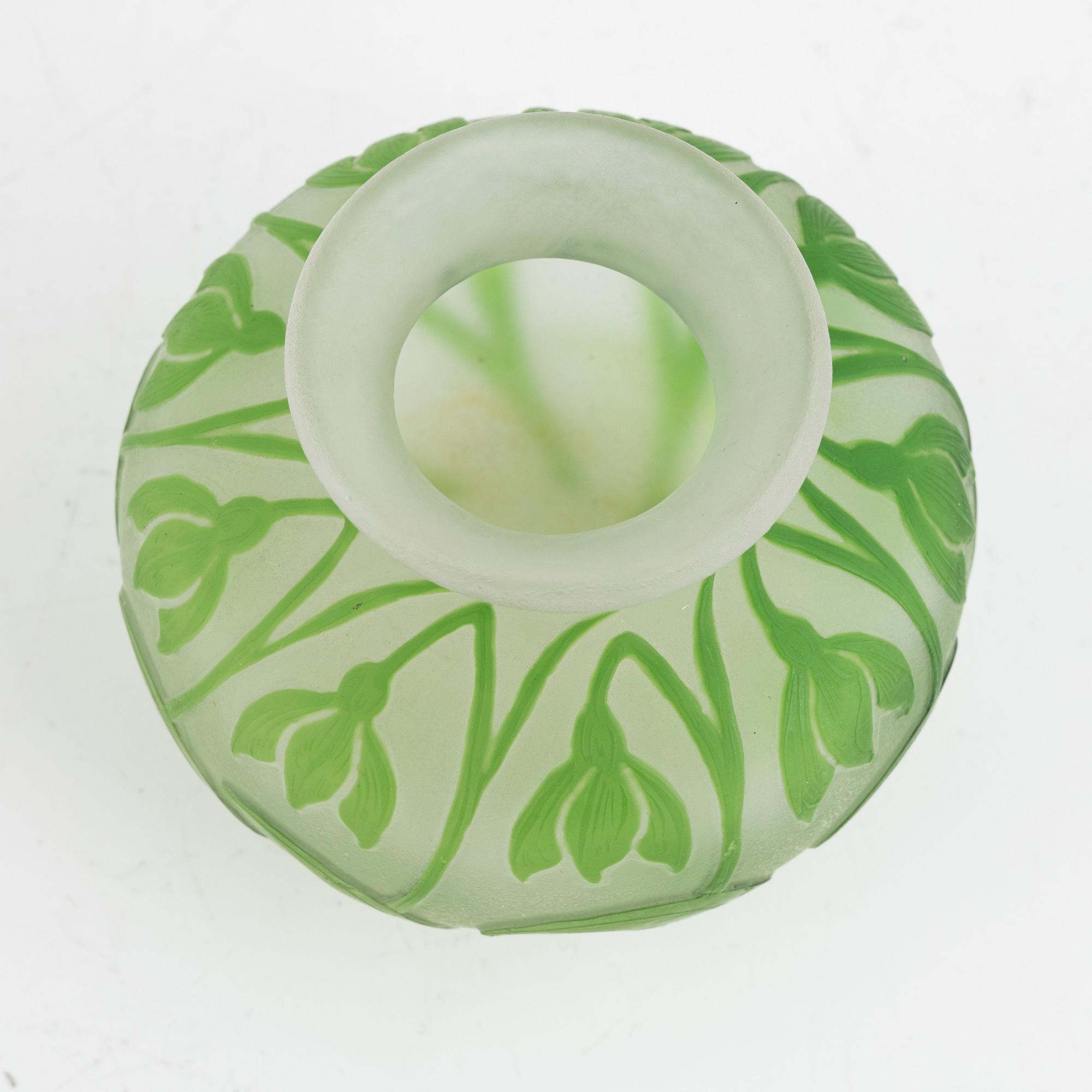 Karl Lindeberg, vase, cased glass, Kosta, Art Nouveau, early 20th century.