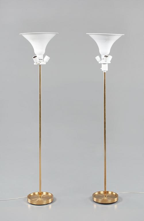 GOLVLAMPOR, ett par, s k "Uplights", Fagerhults belysning, 1900-talets andra hälft.