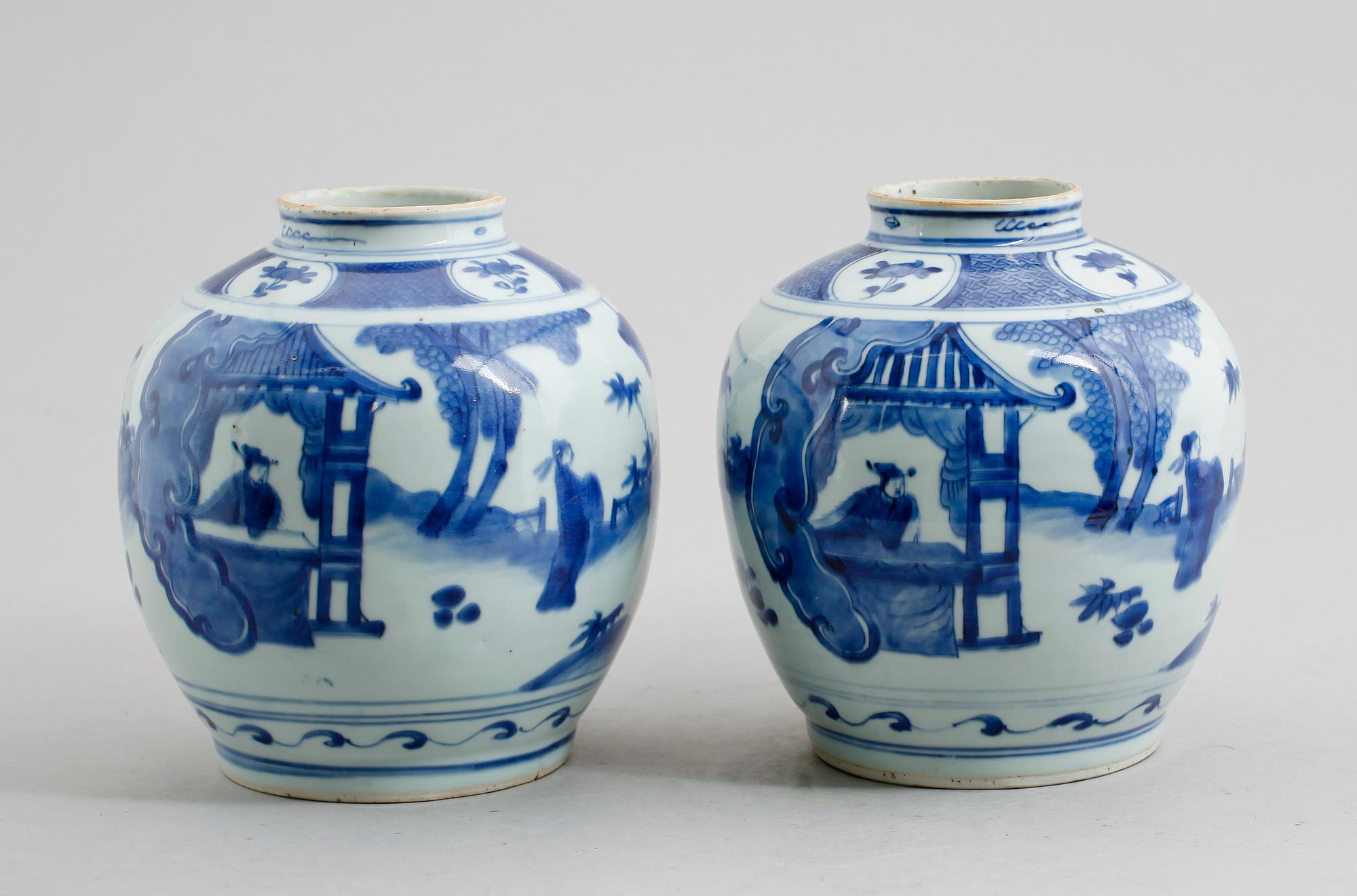 BOJANER, 1 par, porslin, Kina, sannolikt 1800-tal.