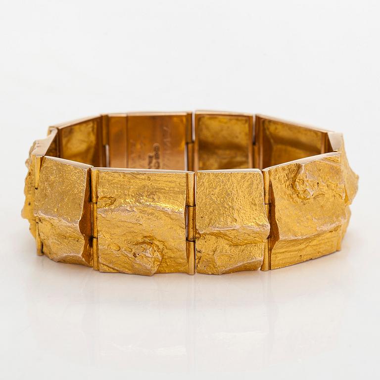 Björn Weckström, a 14K gold bracelet 'Golden stream' for Lapponia 1967.