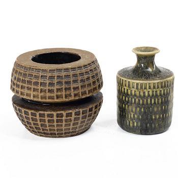Vases, 2, including one by Stig Lindberg, Gustavsberg.