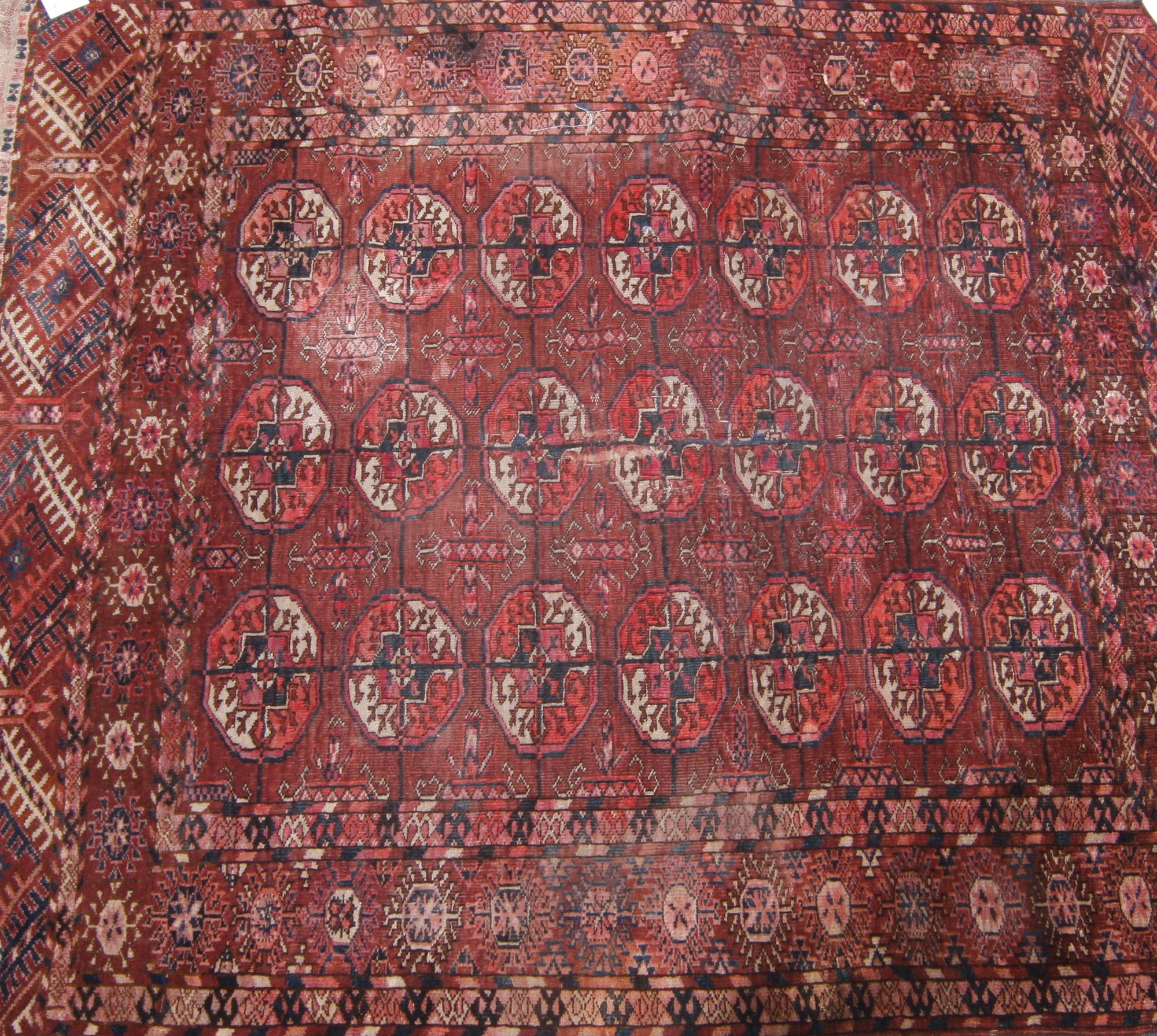 MATTA. Tekke. Ca 130 x 110.