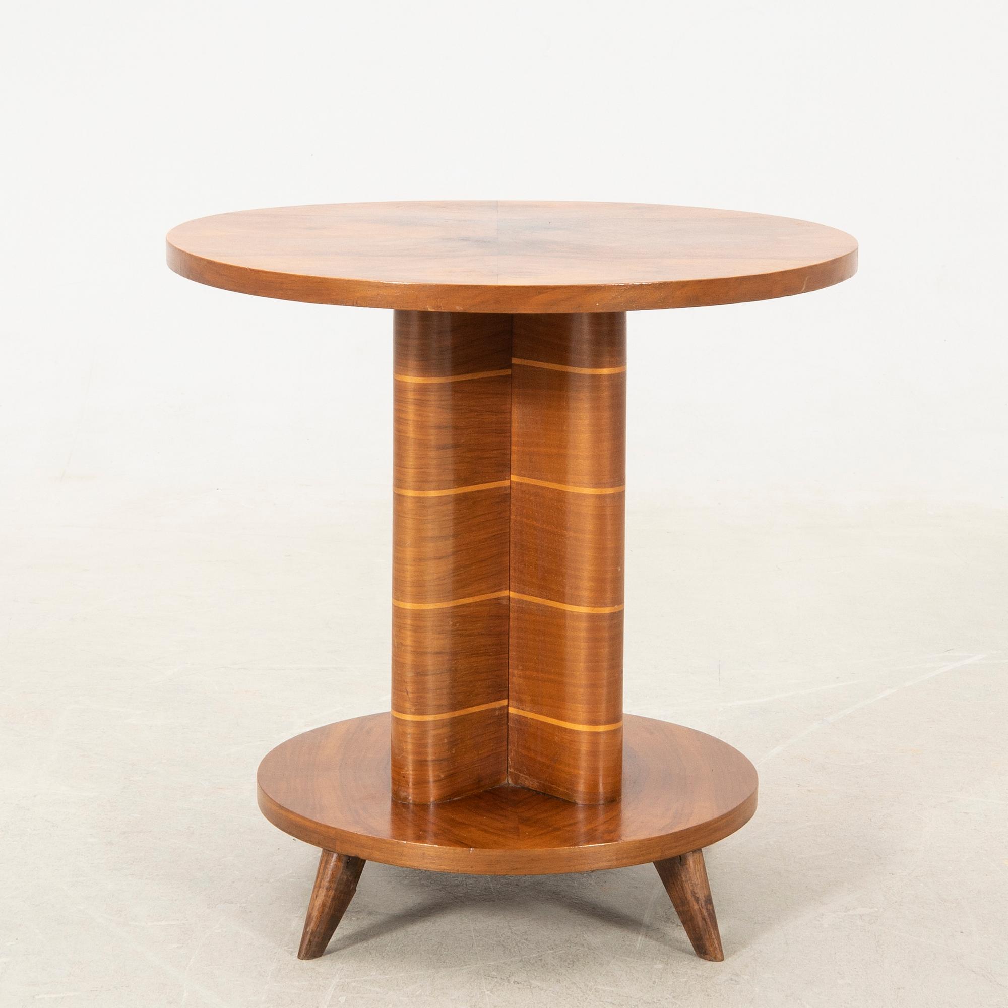 Table, first half of the 20th century.