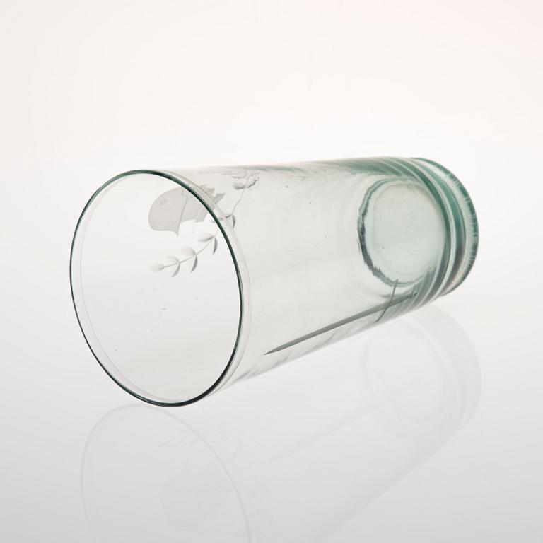 VAS, glas, signerad G. Hongell, Karhula 1942.