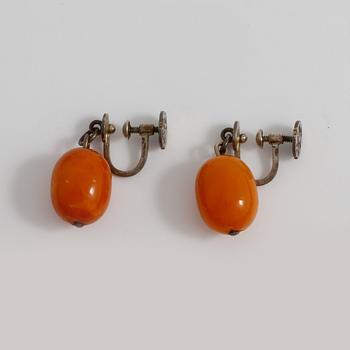 WIWEN NILSSON, a amber necklace and earrings, Lund 1953.