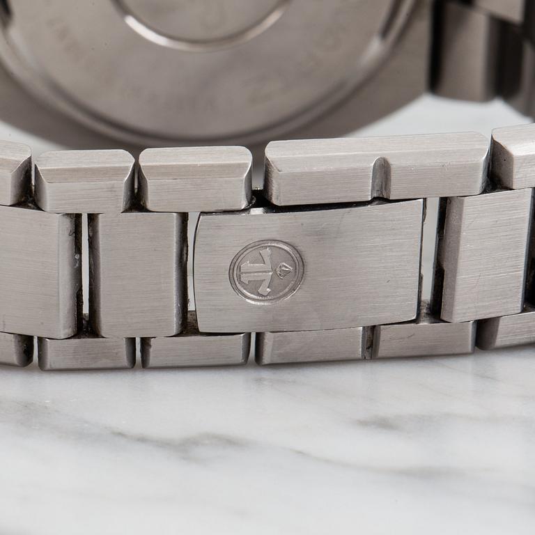 JAEGER-LECOULTRE, Master-Quartz, wristwatch, 41.5 x 43 (46) mm,