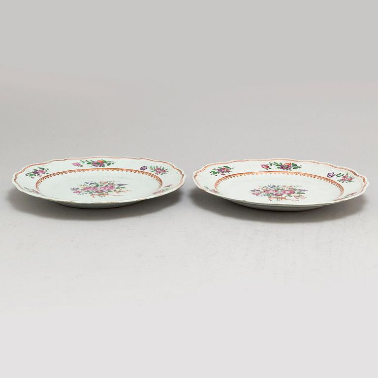 A pair of famille rose plates, Qing dynasty, Qianlong (1736-95).