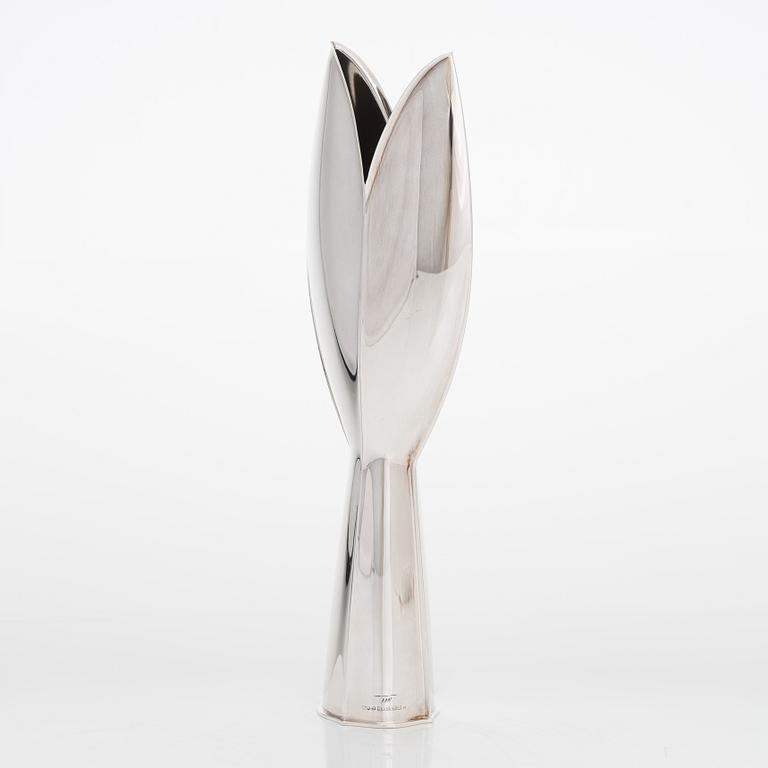 Tapio Wirkkala, sterling silver vase model TW 2, Kultakeskus, Hämeenlinna 1970. Design year 1954.