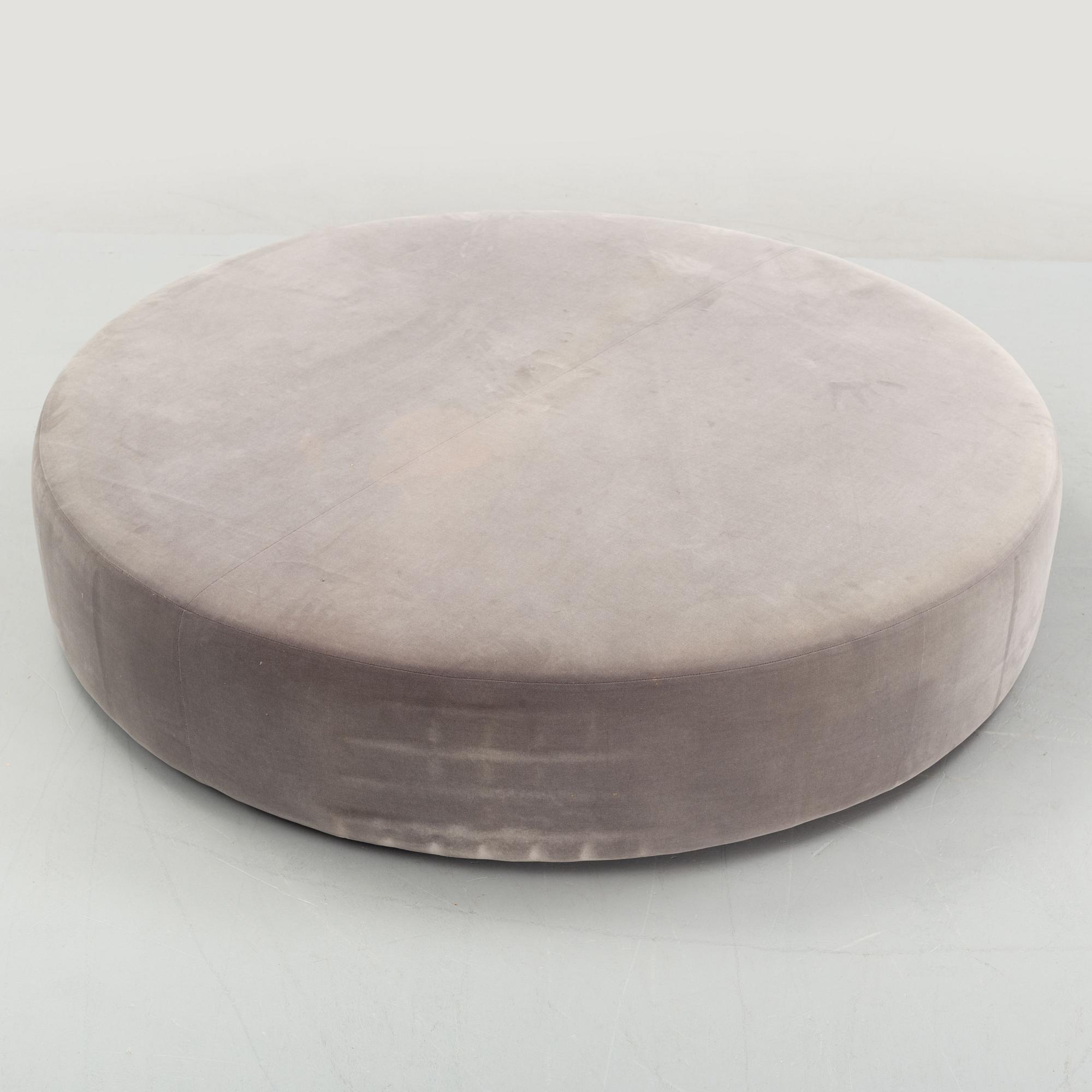 Antonio Citterio, a 'Harry Large' ottoman from B&B Italia.