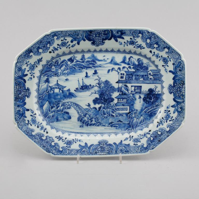 STEKFAT, porslin, Kina, 1700-tal.