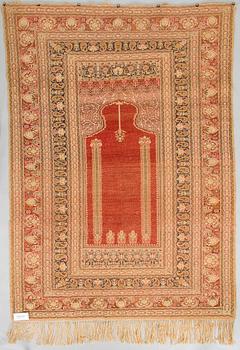 Prayer rug,  antique Gördes. C. 220 x 155 cm.