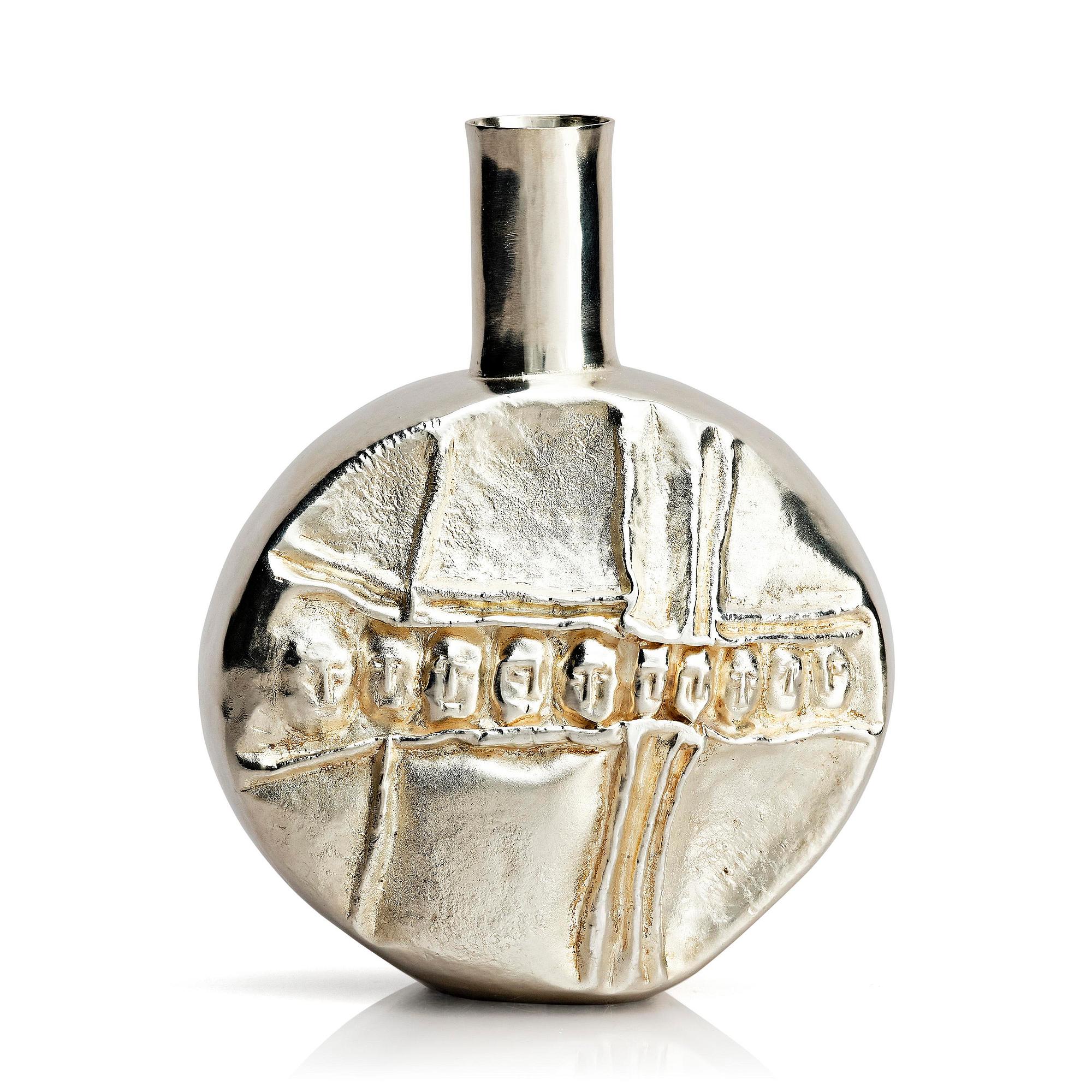 Lars Arby, a sterling silver bottle, mark of Lars Arby, Gothenburg, Sweden 1979.