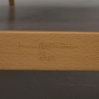 FÅTÖLJ OCH FOTPALL, Bruno Mathson, Dux, 1900-talets andra hälft.