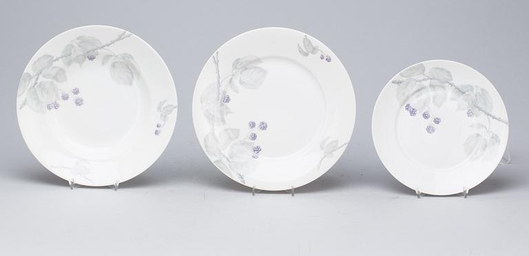 MATSERVIS, 46 delar, porslin, "Maria Björnbär", Rosenthal, Tyskland. 1900-talets andra hälft.