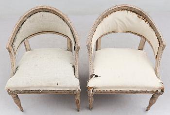 KARMSTOLAR, 2 st, sengustaviansk resp. sengustaviansk stil.