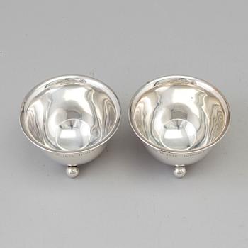 a pair of silver bowls by W.A Bolin, Stockholm 1931.