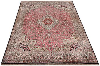 Silk Ghom carpet, c. 306 x 200 cm.