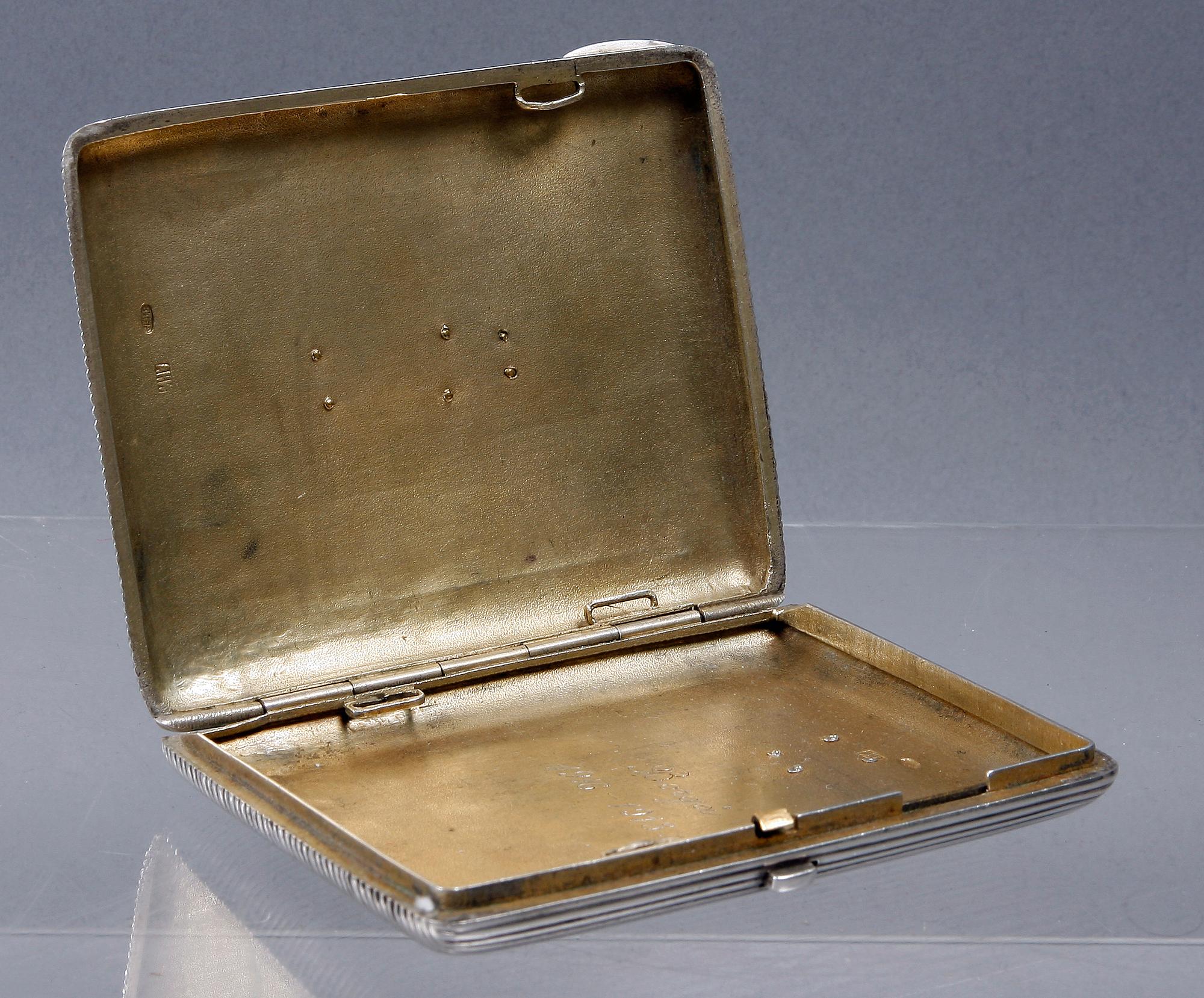 CIGARETTETUI, silver, Ryssland, 1908-1917.