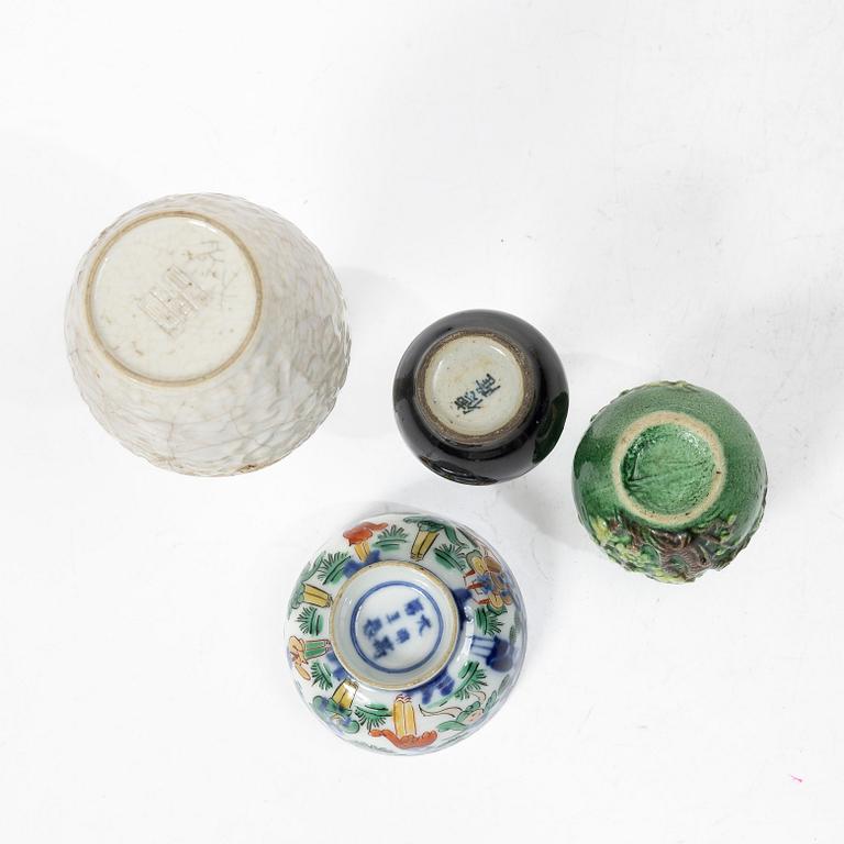 Parti, porslin. Qingdynastin, 17/1800-tal.