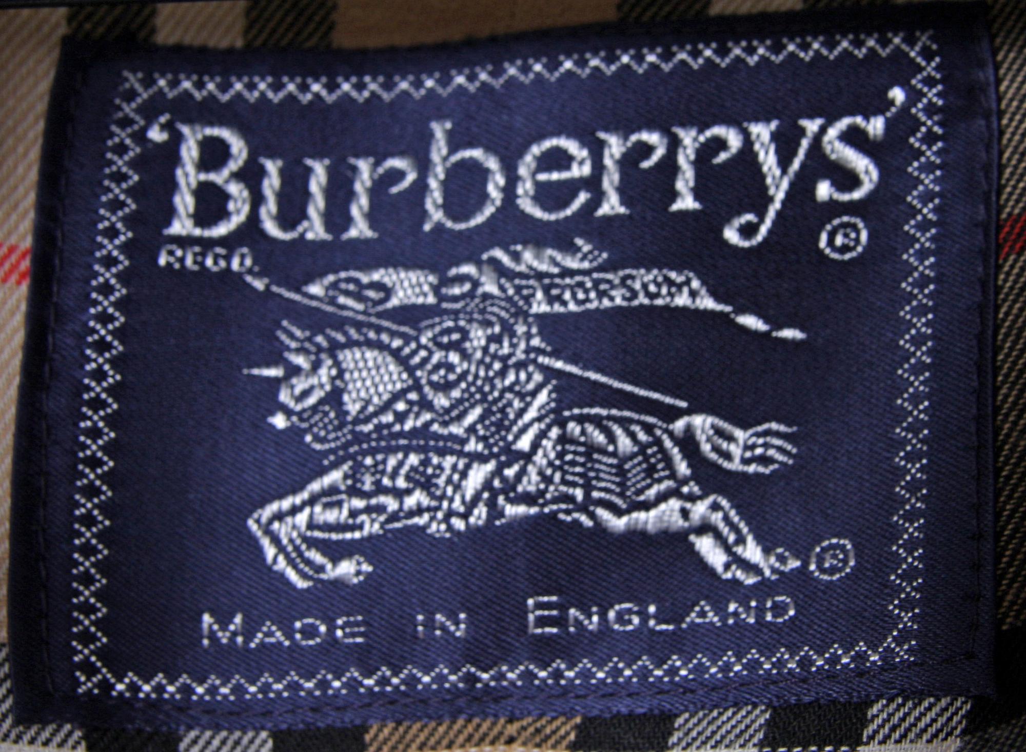 DAMROCK, Burberry.