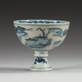 A blue and white stemcup, Ming dynasty with Wanli six character mark and period (1572-1620).