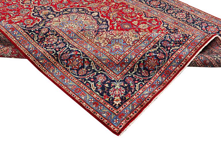 A carpet, Kashan, c. 340 x 243 cm.
