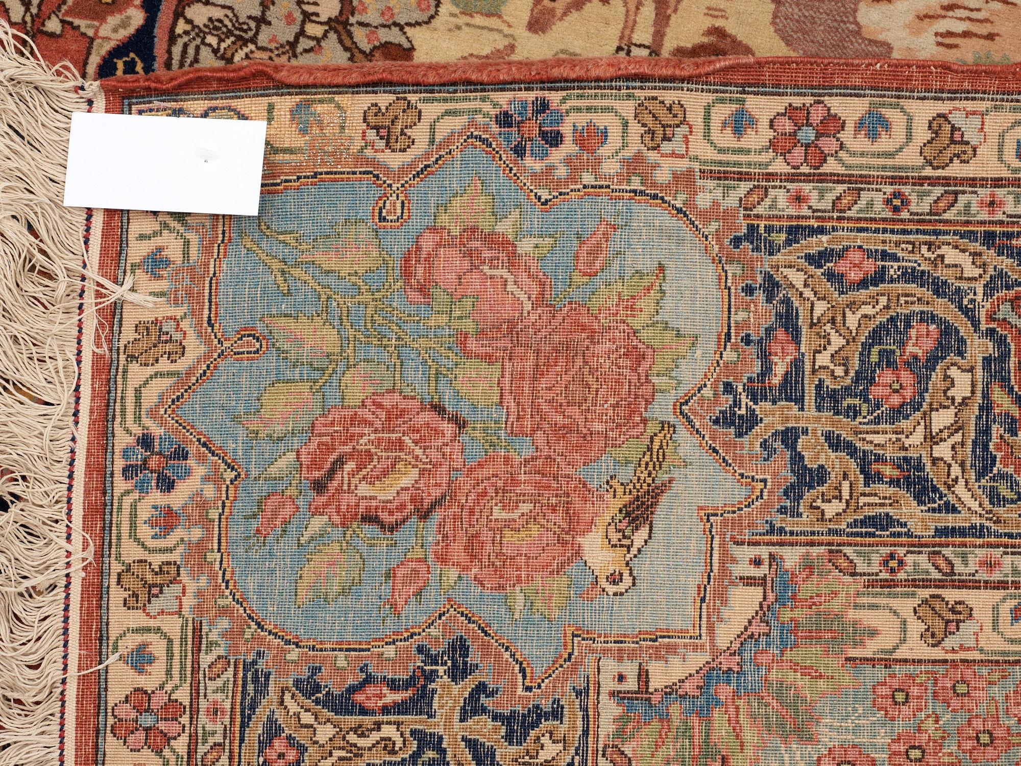 SEMI-ANTIQUE TABRIZ FIGURAL. 203 x 144 cm.