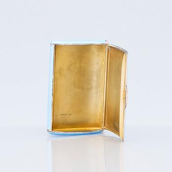 An Imperial Fabergé cigarette case, silver-gilt and enamel,  workmaster August Hollming, St. Petersburg 1909.
