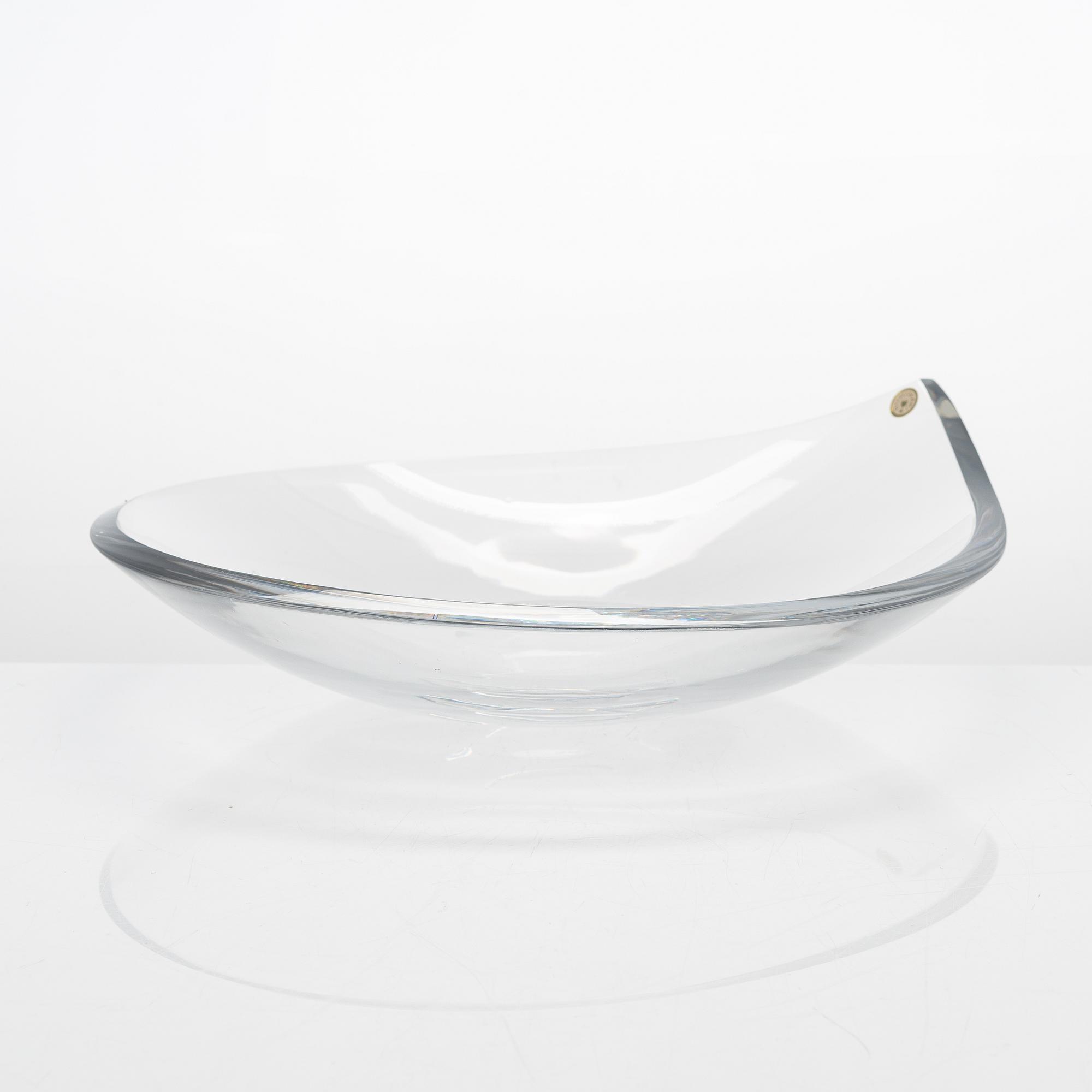 Aimo Okkolin, a late 1950s crystal dish, signed Aimo Okkolin Riihimäen Lasi.
