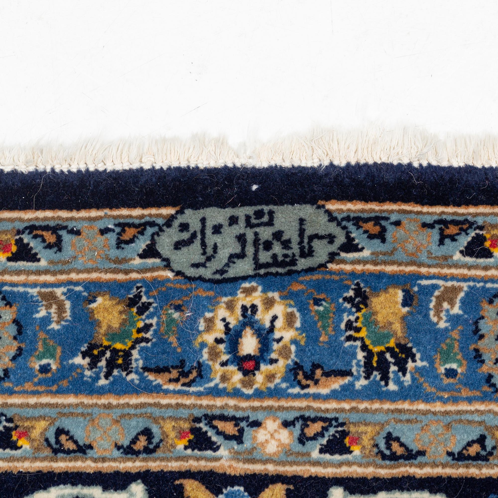 Matta, Keshan, ca 385 x 275 cm.
